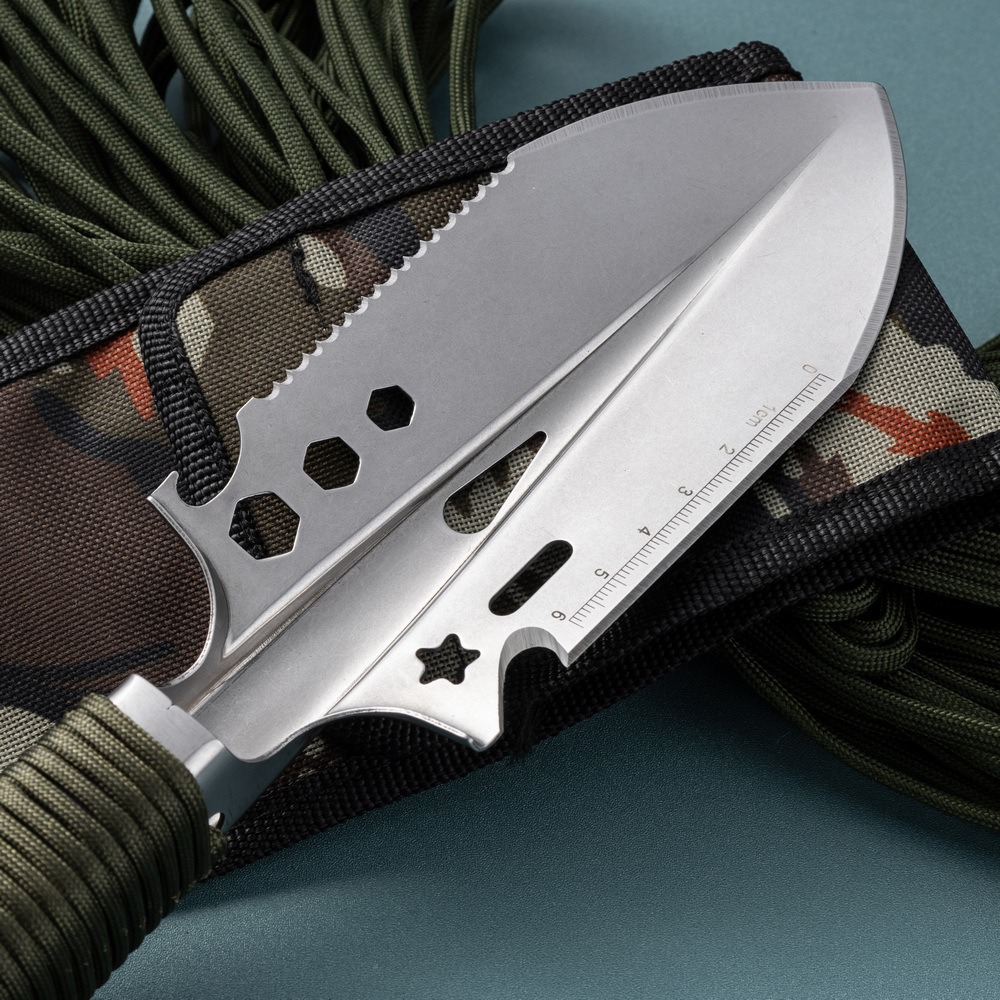 Stainless steel garden trowel with camouflage sheath, compact outdoor digging tool